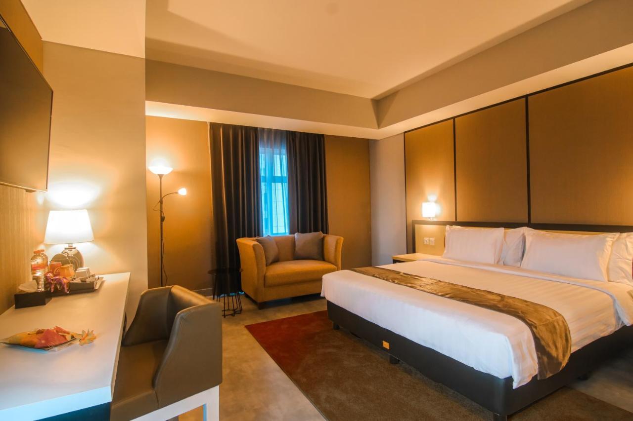 Bess Mansion Hotel Surabaya Wonotjolo المظهر الخارجي الصورة