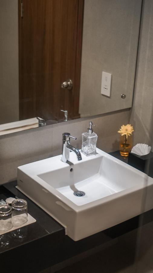 Bess Mansion Hotel Surabaya Wonotjolo المظهر الخارجي الصورة