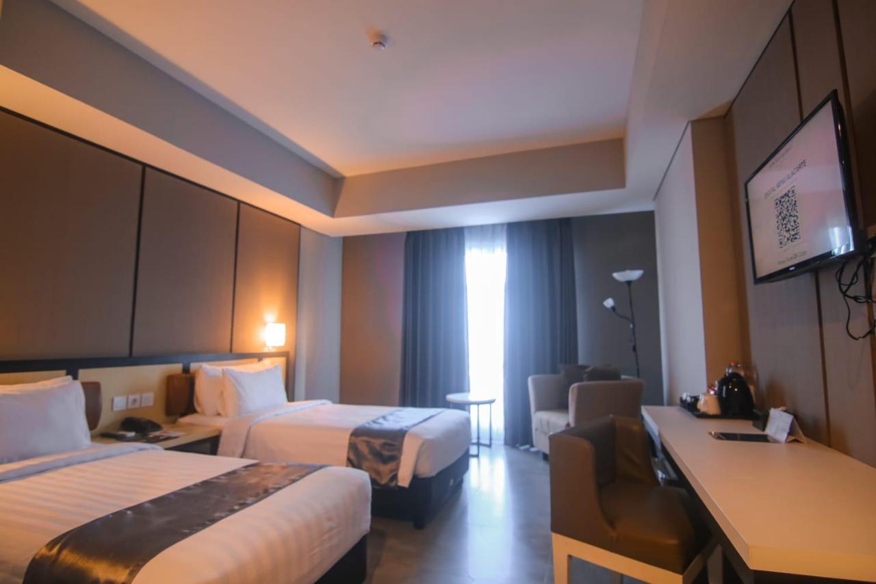 Bess Mansion Hotel Surabaya Wonotjolo المظهر الخارجي الصورة